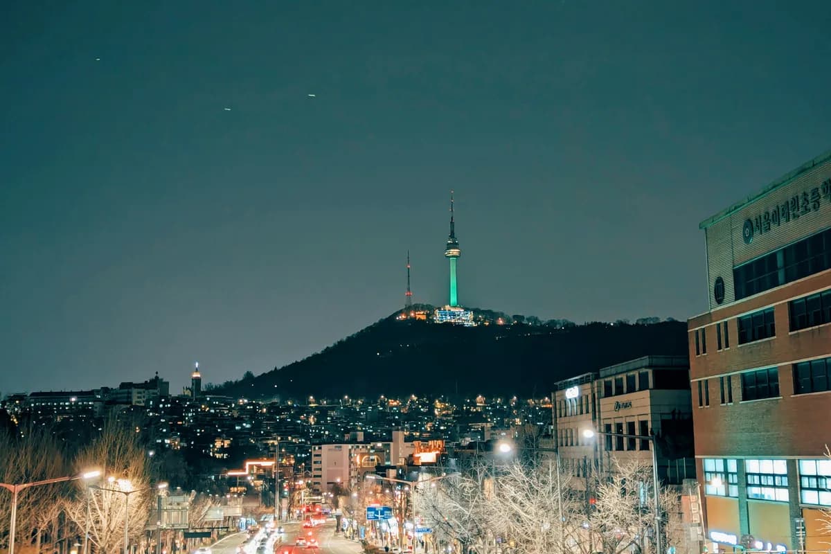 Namsan Hiking Guide: N Seoul Tower and Trail Options