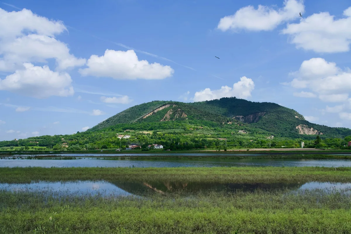 Byeonsanbando Naesosa Daeungbojeon flower lattice doors Joseon wooden hall
