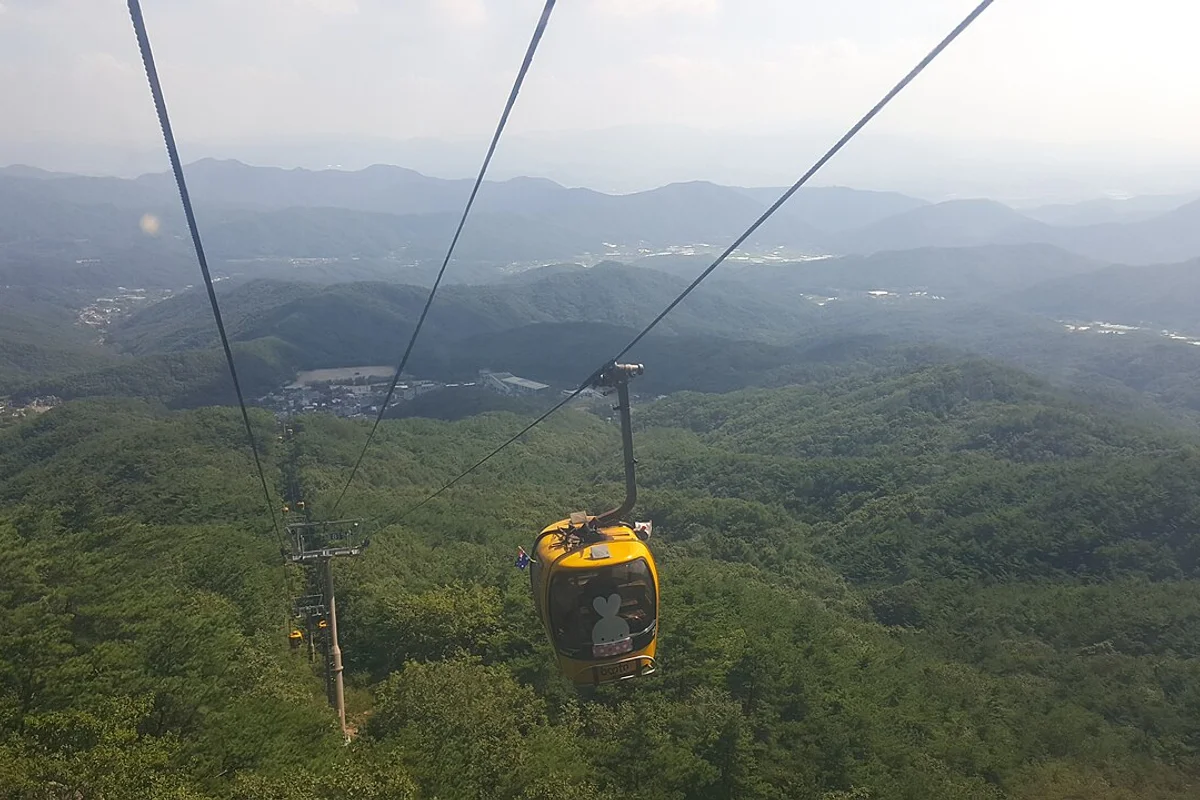 Palgongsan Donghwasa Temple autumn foliage stone Buddha Daegu