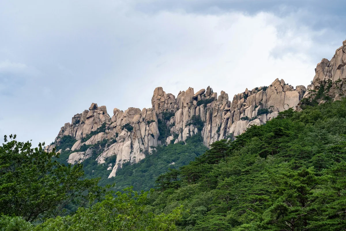 Seoraksan Ulsanbawi summit trail granite stairs East Sea view